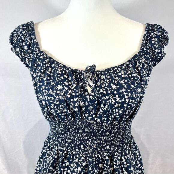 Old Navy navy and white ditsy floral smocked waist cotton blend dress size XS - Picture 4 of 7